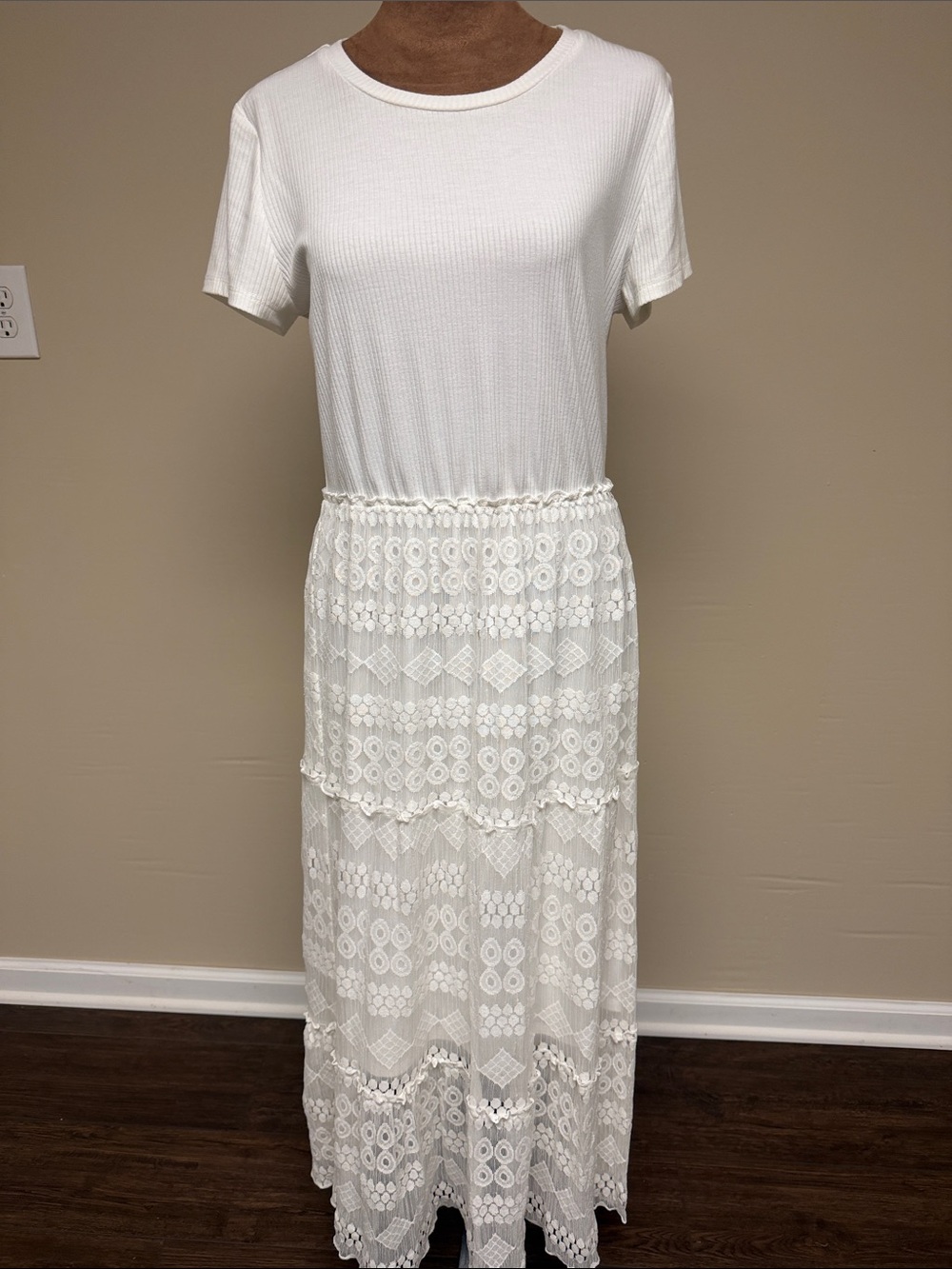 Versona white Ribbed Top with lace Layer